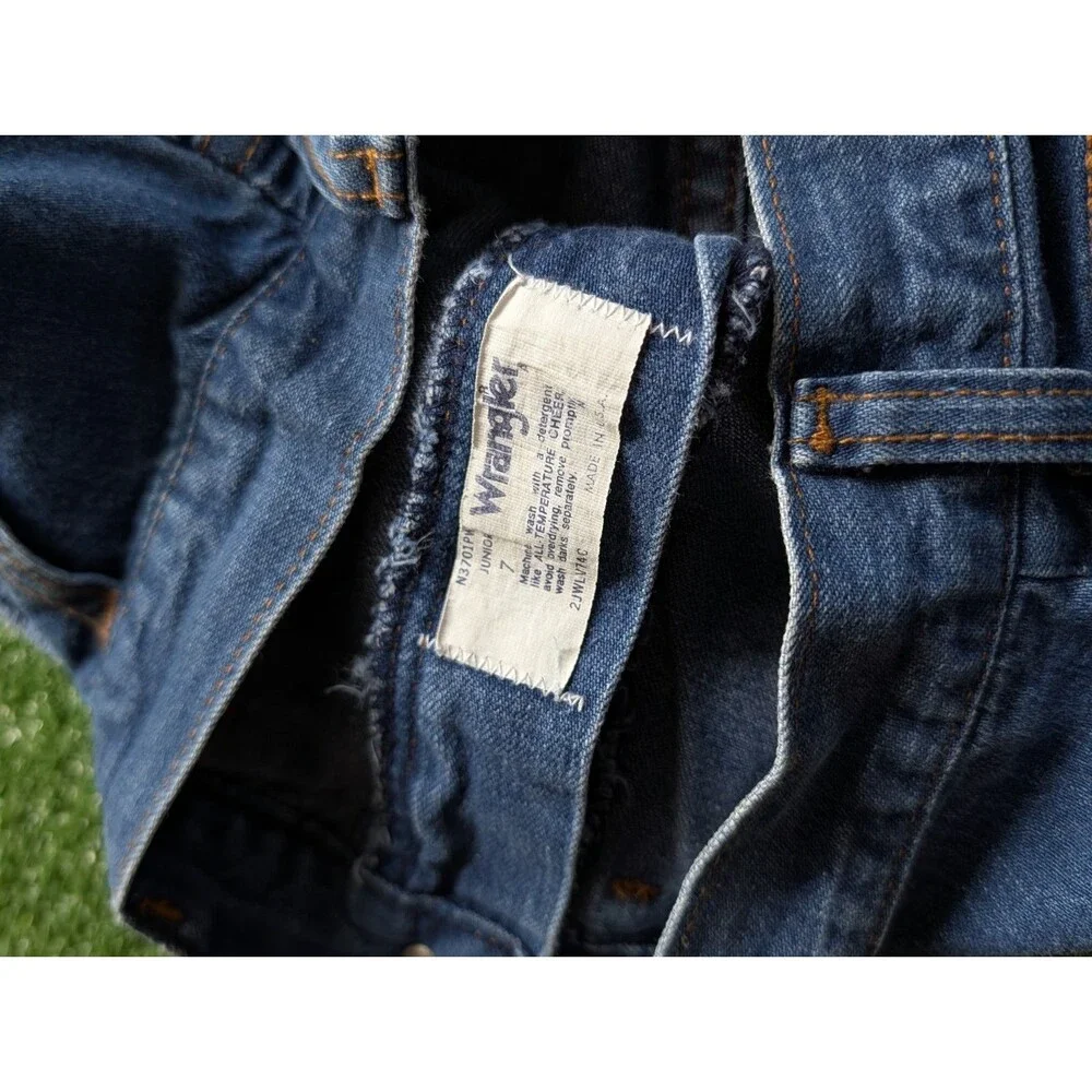 Vintage 70s Wrangler High Waist 25 Shorts Juniors 7 Western Yoke Rodeo USA Made